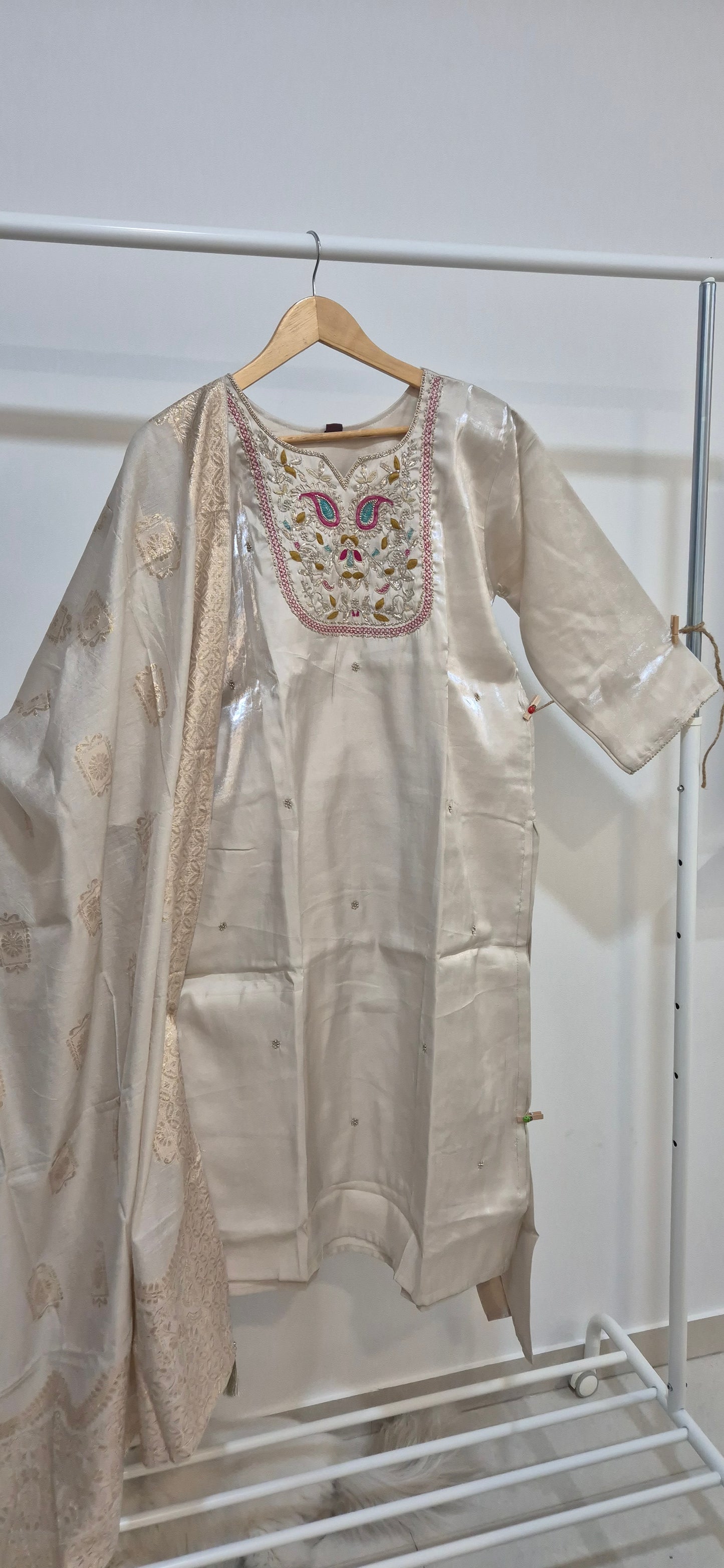 Noor – Pearl Glow Kurta Set (SC2WHAJ-WHITE)