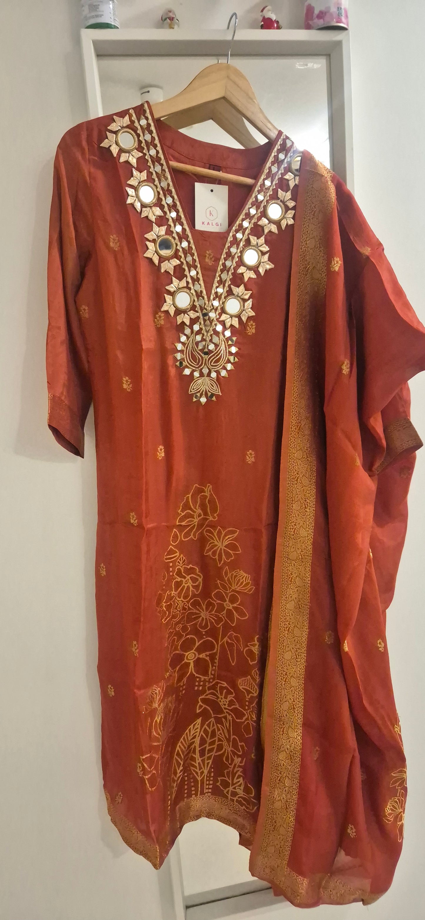Noor – Rust Silk Kurta Set (SCWRQQ)